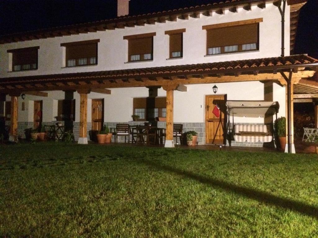 La Llastra De Garana Llanes Eksteriør billede